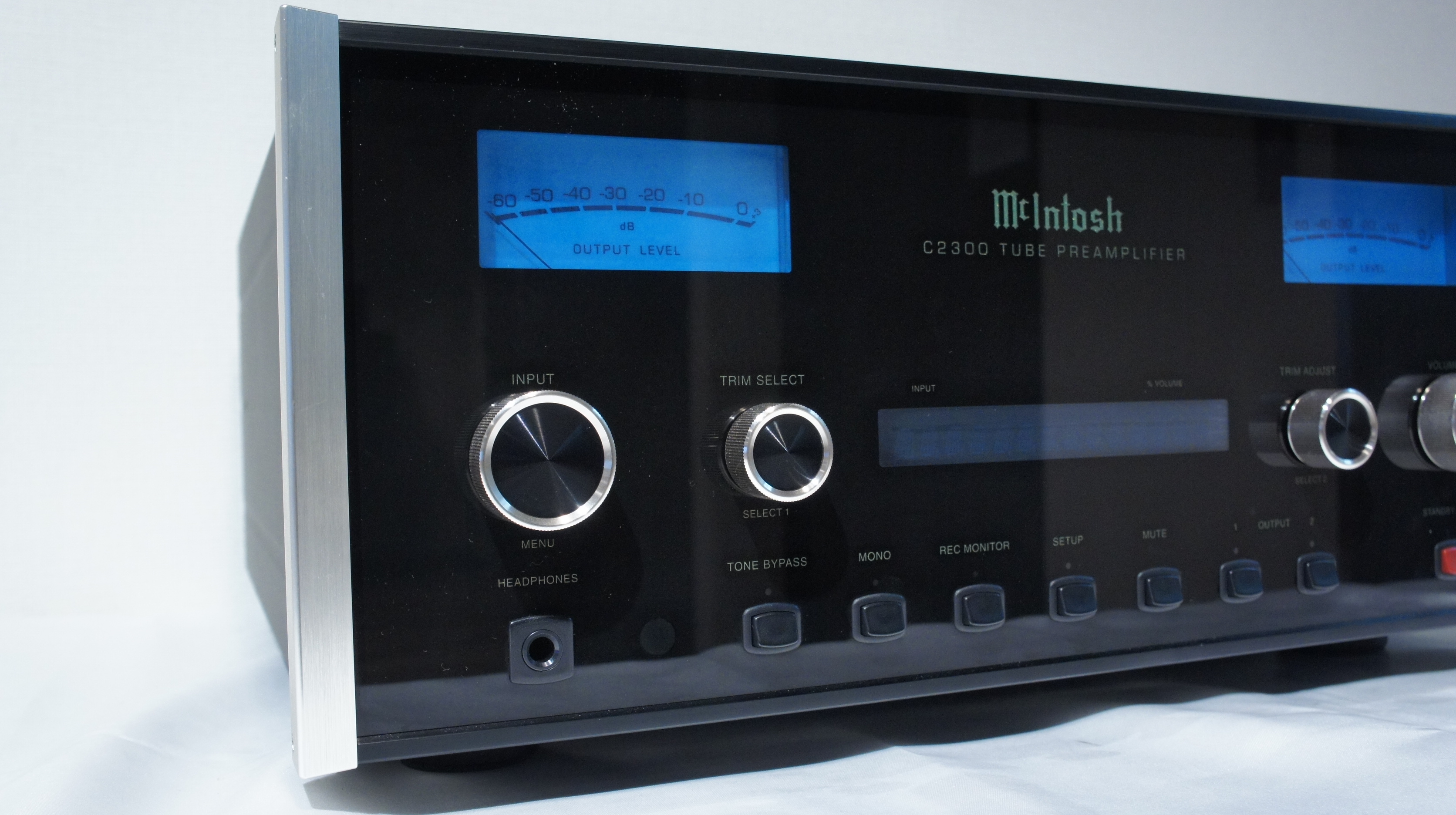 Mcintosh マッキントッシュ C-2300 真空管プリアンプ｜CAVIN 大阪屋